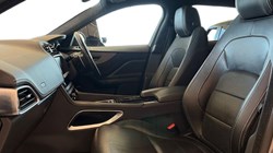 2019 (19) JAGUAR F-PACE 3.0d V6 S 5dr Auto AWD 5196023