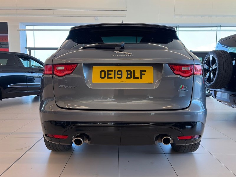 2019 (19) JAGUAR F-PACE 3.0d V6 S 5dr Auto AWD 5196078