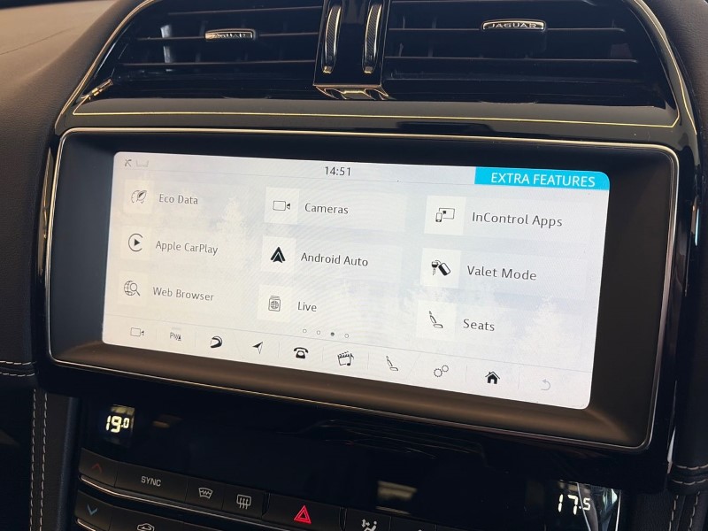 2019 (19) JAGUAR F-PACE 3.0d V6 S 5dr Auto AWD 5196053