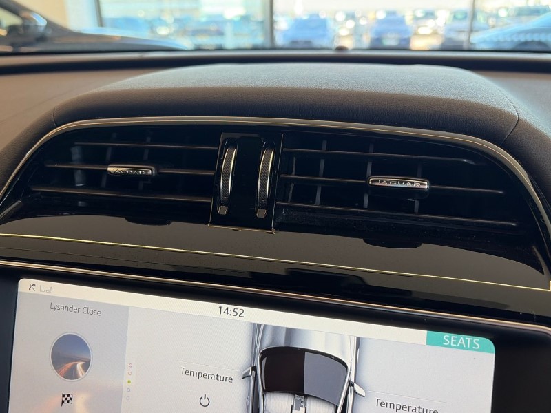 2019 (19) JAGUAR F-PACE 3.0d V6 S 5dr Auto AWD 5196057