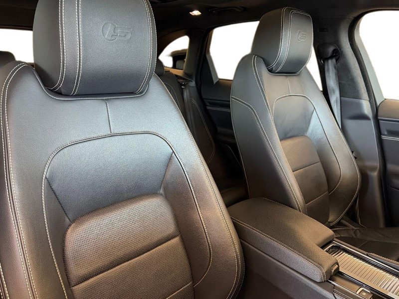 2019 (19) JAGUAR F-PACE 3.0d V6 S 5dr Auto AWD 5196046