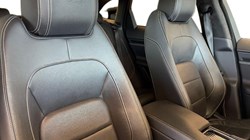 2019 (19) JAGUAR F-PACE 3.0d V6 S 5dr Auto AWD 5196046