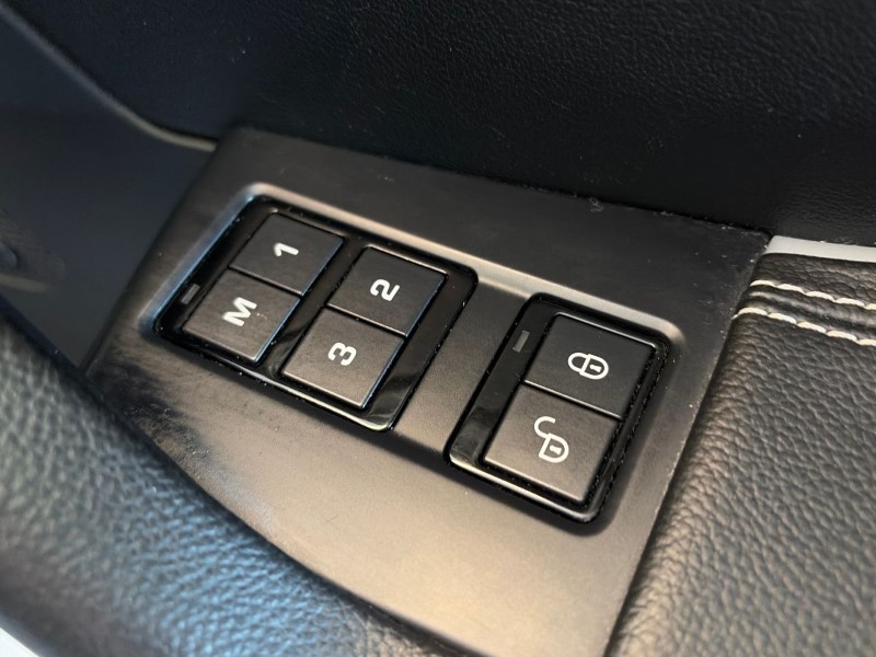 2019 (19) JAGUAR F-PACE 3.0d V6 S 5dr Auto AWD 5196075