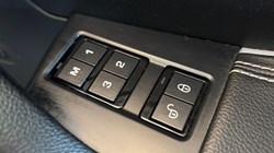 2019 (19) JAGUAR F-PACE 3.0d V6 S 5dr Auto AWD 5196075