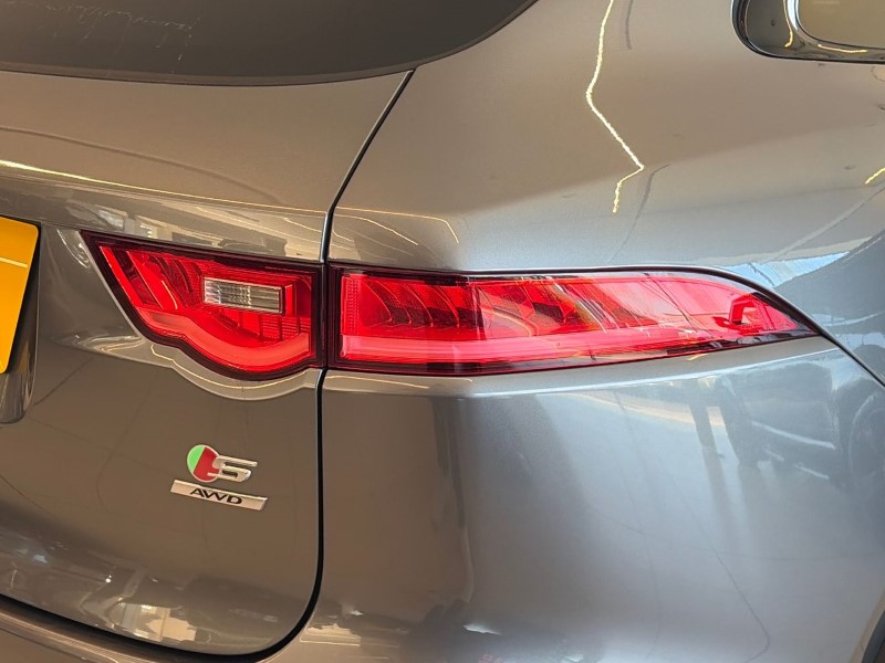 2019 (19) JAGUAR F-PACE 3.0d V6 S 5dr Auto AWD 5196070