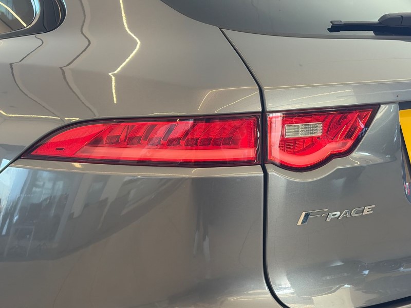 2019 (19) JAGUAR F-PACE 3.0d V6 S 5dr Auto AWD 5196039