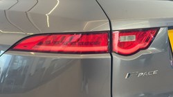 2019 (19) JAGUAR F-PACE 3.0d V6 S 5dr Auto AWD 5196039