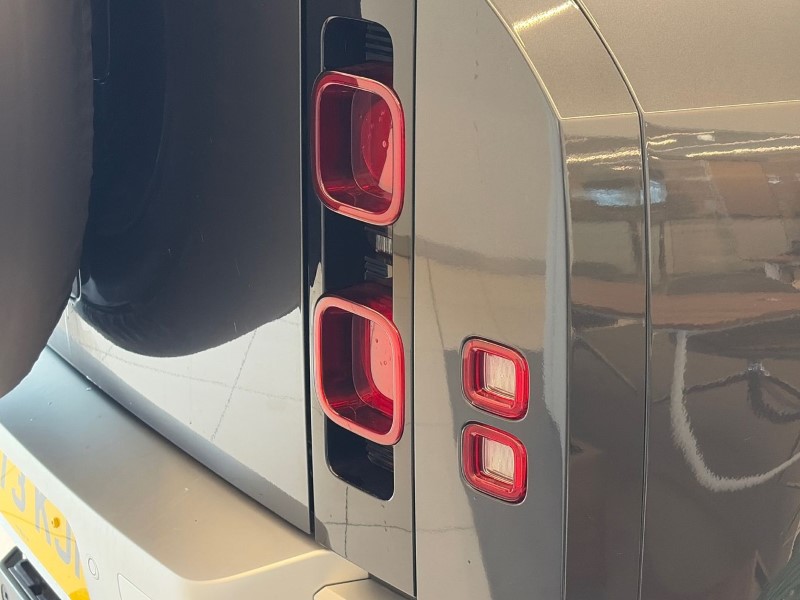 2023 (73) LAND ROVER COMMERCIAL DEFENDER 3.0 D250 Hard Top Auto 5229192