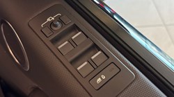 2022 (22) LAND ROVER DISCOVERY 3.0 D300 R-Dynamic SE 5dr Auto 5499721
