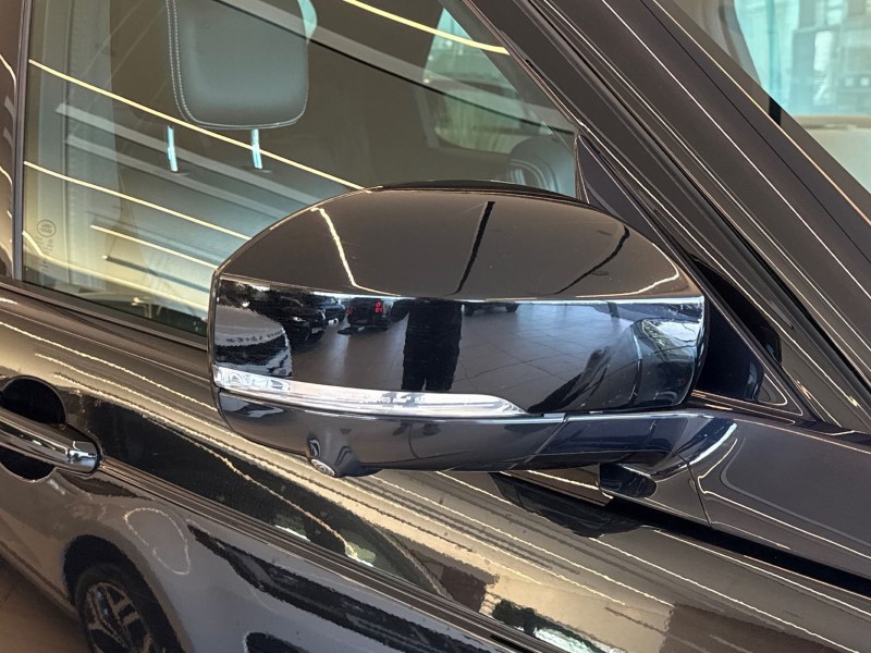 2022 (22) LAND ROVER DISCOVERY 3.0 D300 R-Dynamic SE 5dr Auto 5233293