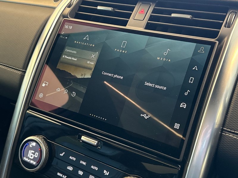 2022 (22) LAND ROVER DISCOVERY 3.0 D300 R-Dynamic SE 5dr Auto 5233273