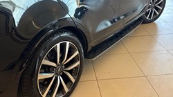 2022 (22) LAND ROVER DISCOVERY 3.0 D300 R-Dynamic SE 5dr Auto 5499746