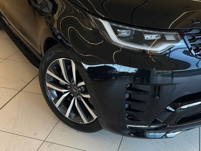 2022 (22) LAND ROVER DISCOVERY 3.0 D300 R-Dynamic SE 5dr Auto 5499740