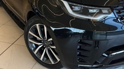 2022 (22) LAND ROVER DISCOVERY 3.0 D300 R-Dynamic SE 5dr Auto 5499740