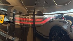 2022 (22) LAND ROVER DISCOVERY 3.0 D300 R-Dynamic SE 5dr Auto 5233290