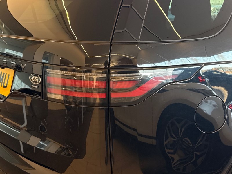 2022 (22) LAND ROVER DISCOVERY 3.0 D300 R-Dynamic SE 5dr Auto 5499745