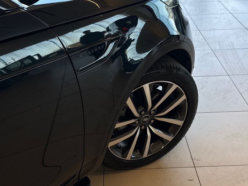 2022 (22) LAND ROVER DISCOVERY 3.0 D300 R-Dynamic SE 5dr Auto 5233292