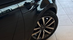 2022 (22) LAND ROVER DISCOVERY 3.0 D300 R-Dynamic SE 5dr Auto 5233292