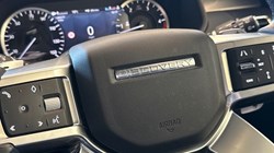 2022 (22) LAND ROVER DISCOVERY 3.0 D300 R-Dynamic SE 5dr Auto 5233270