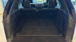 2022 (22) LAND ROVER DISCOVERY 3.0 D300 R-Dynamic SE 5dr Auto 5233253