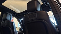 2022 (22) LAND ROVER DISCOVERY 3.0 D300 R-Dynamic SE 5dr Auto 5233264