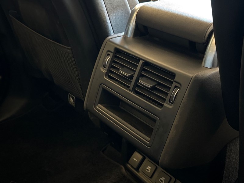 2022 (22) LAND ROVER DISCOVERY 3.0 D300 R-Dynamic SE 5dr Auto 5233261