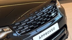 2022 (22) LAND ROVER DISCOVERY 3.0 D300 R-Dynamic SE 5dr Auto 5233286