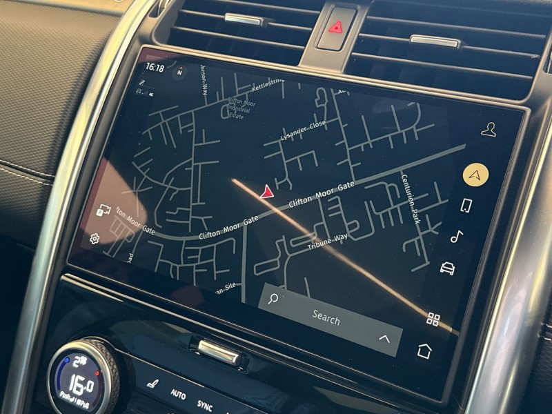 2022 (22) LAND ROVER DISCOVERY 3.0 D300 R-Dynamic SE 5dr Auto 5233254