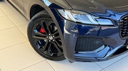 2023 (73) JAGUAR F-PACE 2.0 D200 R-Dynamic SE Black 5dr Auto AWD 5224175