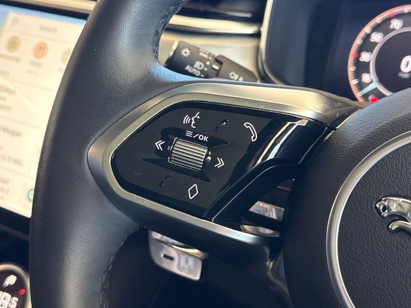 2023 (73) JAGUAR F-PACE 2.0 D200 R-Dynamic SE Black 5dr Auto AWD 5224160