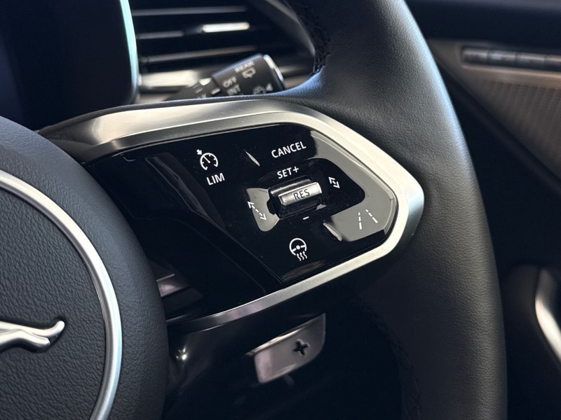 2023 (73) JAGUAR F-PACE 2.0 D200 R-Dynamic SE Black 5dr Auto AWD 5224161