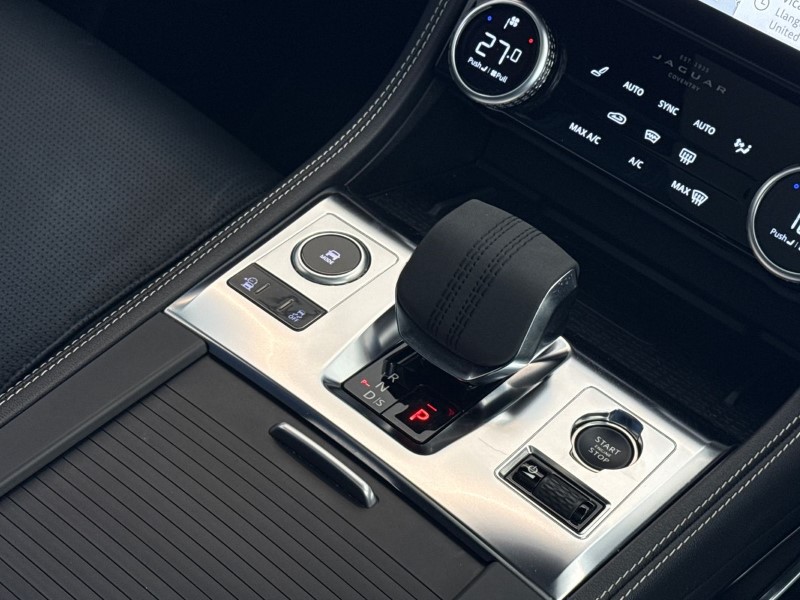 2023 (73) JAGUAR F-PACE 2.0 D200 R-Dynamic SE Black 5dr Auto AWD 5224145