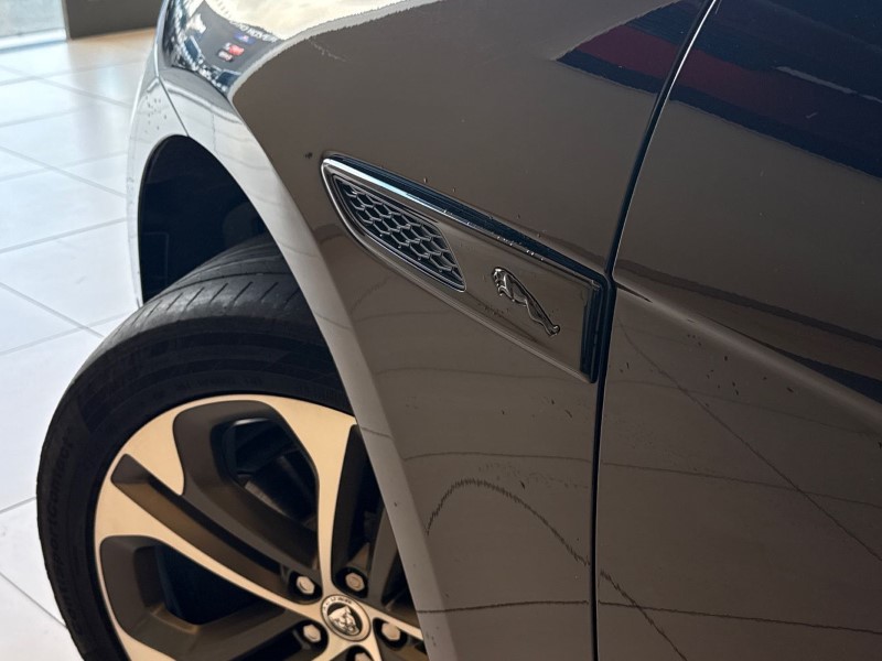 2024 (24) JAGUAR F-PACE 2.0 D200 R-Dynamic HSE Black 5dr Auto AWD 5231500