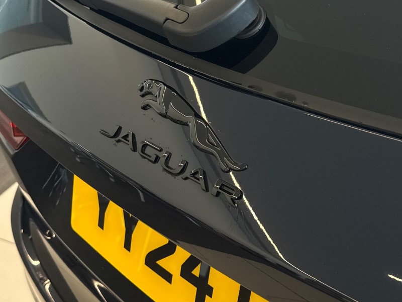 2024 (24) JAGUAR F-PACE 2.0 D200 R-Dynamic HSE Black 5dr Auto AWD 5231526