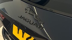 2024 (24) JAGUAR F-PACE 2.0 D200 R-Dynamic HSE Black 5dr Auto AWD 5231526