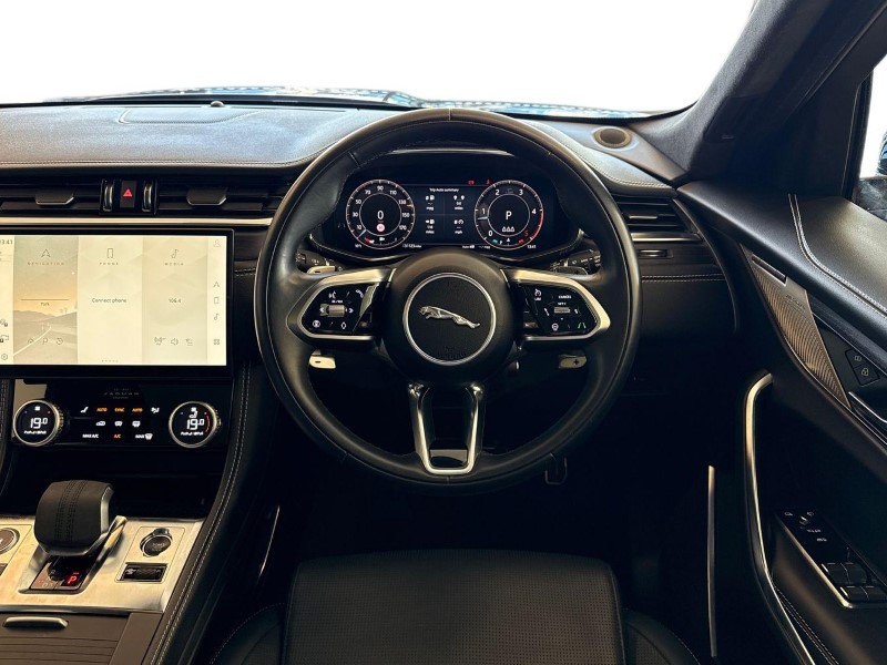 2024 (24) JAGUAR F-PACE 2.0 D200 R-Dynamic HSE Black 5dr Auto AWD 5231495