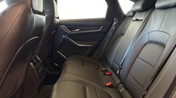 2024 (24) JAGUAR F-PACE 2.0 D200 R-Dynamic HSE Black 5dr Auto AWD 5231484