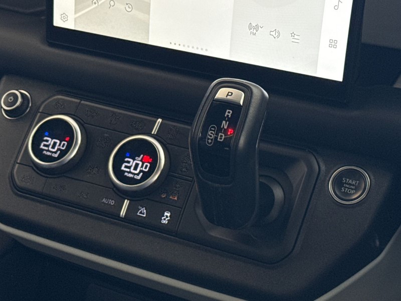 2022 (71) LAND ROVER DEFENDER 3.0 D250 X-Dynamic HSE 110 5dr Auto 5277169