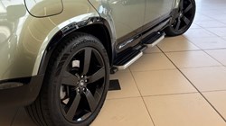 2022 (71) LAND ROVER DEFENDER 3.0 D250 X-Dynamic HSE 110 5dr Auto 5277202