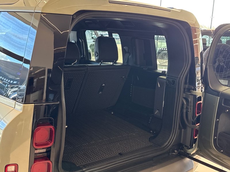 2022 (71) LAND ROVER DEFENDER 3.0 D250 X-Dynamic HSE 110 5dr Auto 5277194