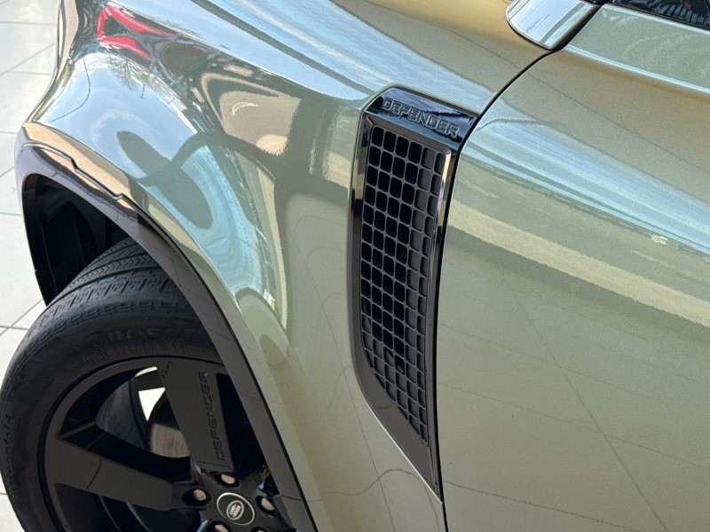 2022 (71) LAND ROVER DEFENDER 3.0 D250 X-Dynamic HSE 110 5dr Auto 5277176