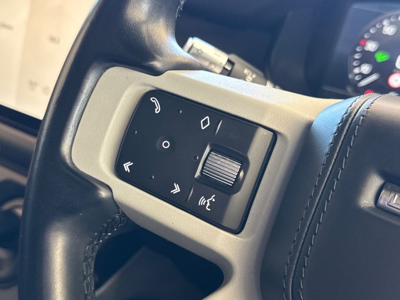 2022 (71) LAND ROVER DEFENDER 3.0 D250 X-Dynamic HSE 110 5dr Auto 5277184