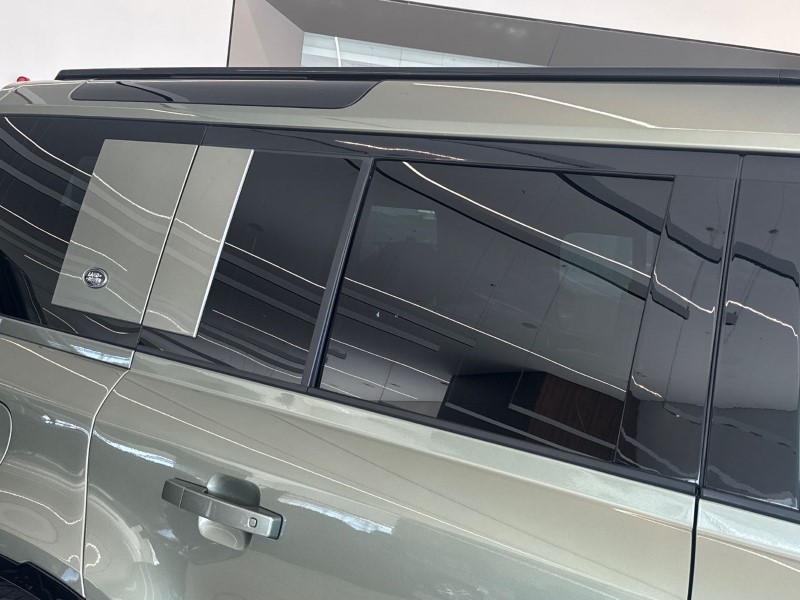 2022 (71) LAND ROVER DEFENDER 3.0 D250 X-Dynamic HSE 110 5dr Auto 5277205