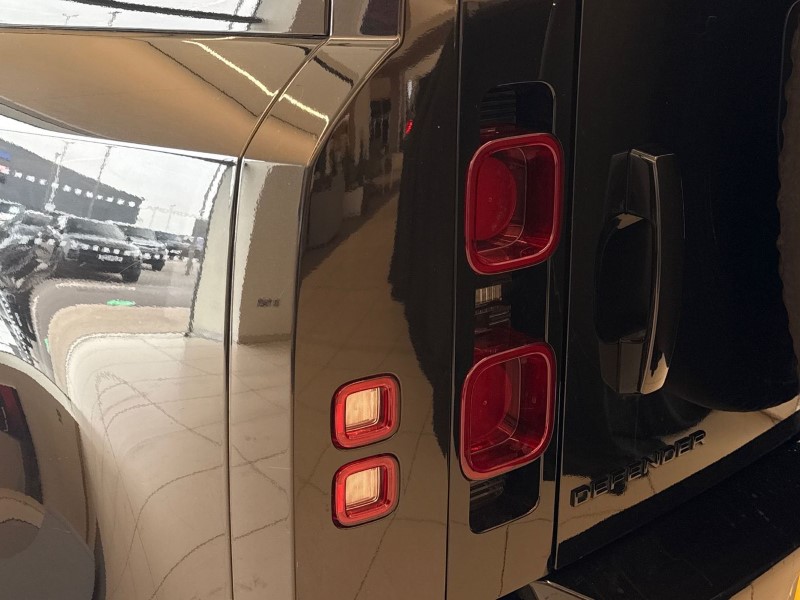 2023 (23) LAND ROVER DEFENDER 3.0 D250 X-Dynamic HSE 110 5dr Auto [7 Seat] 5213148