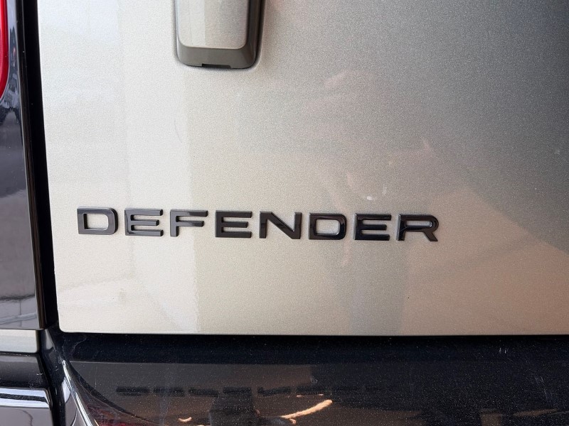 2022 (72) LAND ROVER DEFENDER 3.0 D250 X-Dynamic SE 90 3dr Auto 5216397