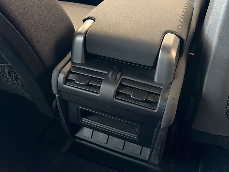 2022 (72) LAND ROVER DEFENDER 3.0 D250 X-Dynamic SE 90 3dr Auto 5216366