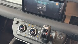 2022 (72) LAND ROVER DEFENDER 3.0 D250 X-Dynamic SE 90 3dr Auto 5216383