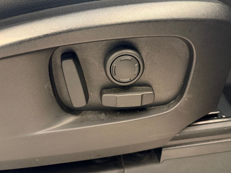 2022 (72) LAND ROVER DEFENDER 3.0 D250 X-Dynamic SE 90 3dr Auto 5216373