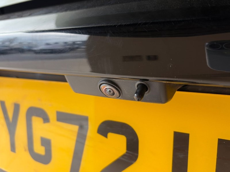 2022 (72) LAND ROVER DEFENDER 3.0 D250 X-Dynamic SE 90 3dr Auto 5216392