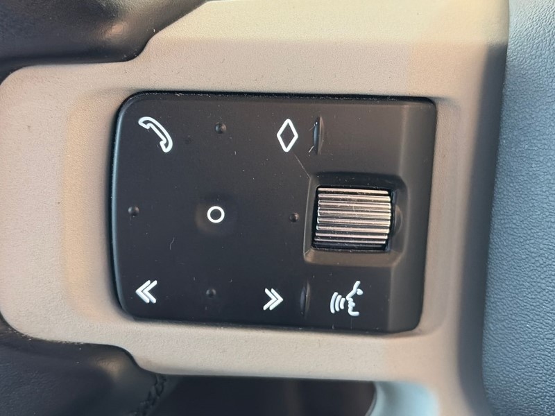 2022 (72) LAND ROVER DEFENDER 3.0 D250 X-Dynamic SE 90 3dr Auto 5216377